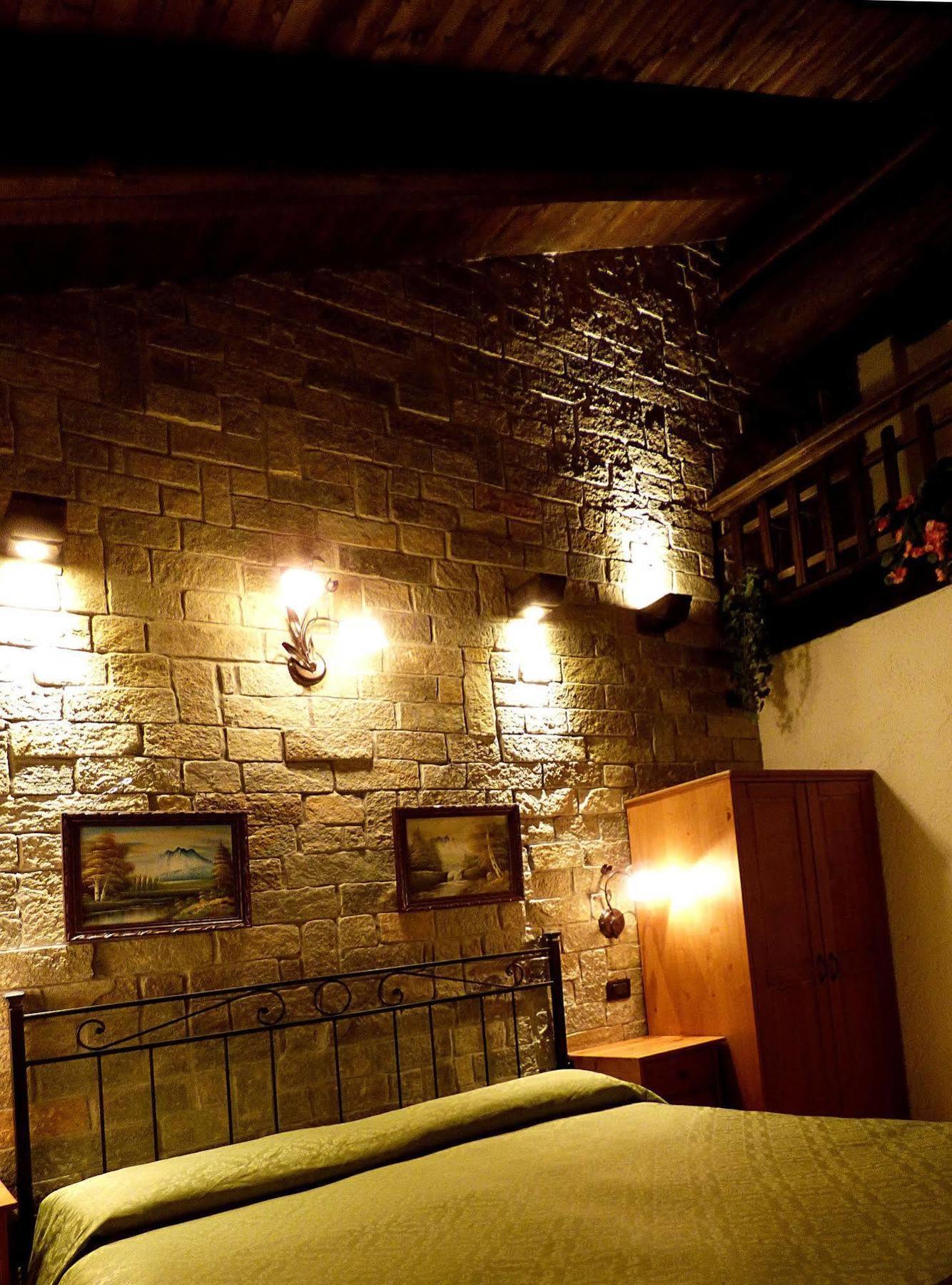 Chalet Sul Lago Hotel In Montagna Moncenisio Eksteriør bilde